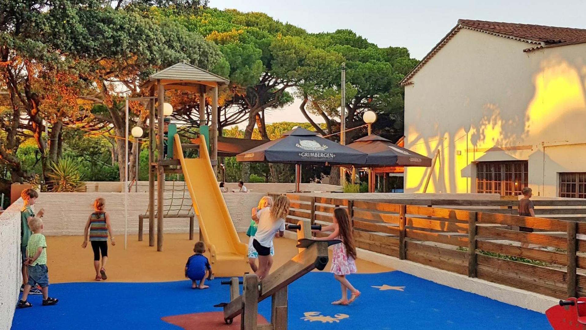 Camping Le Mediterranee Hyères Exterior foto